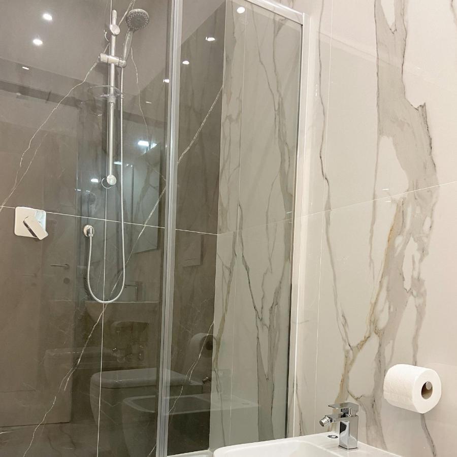 Gualtieri B&B - Luxury Rooms Сан-Джорджо-а-Кремано Экстерьер фото