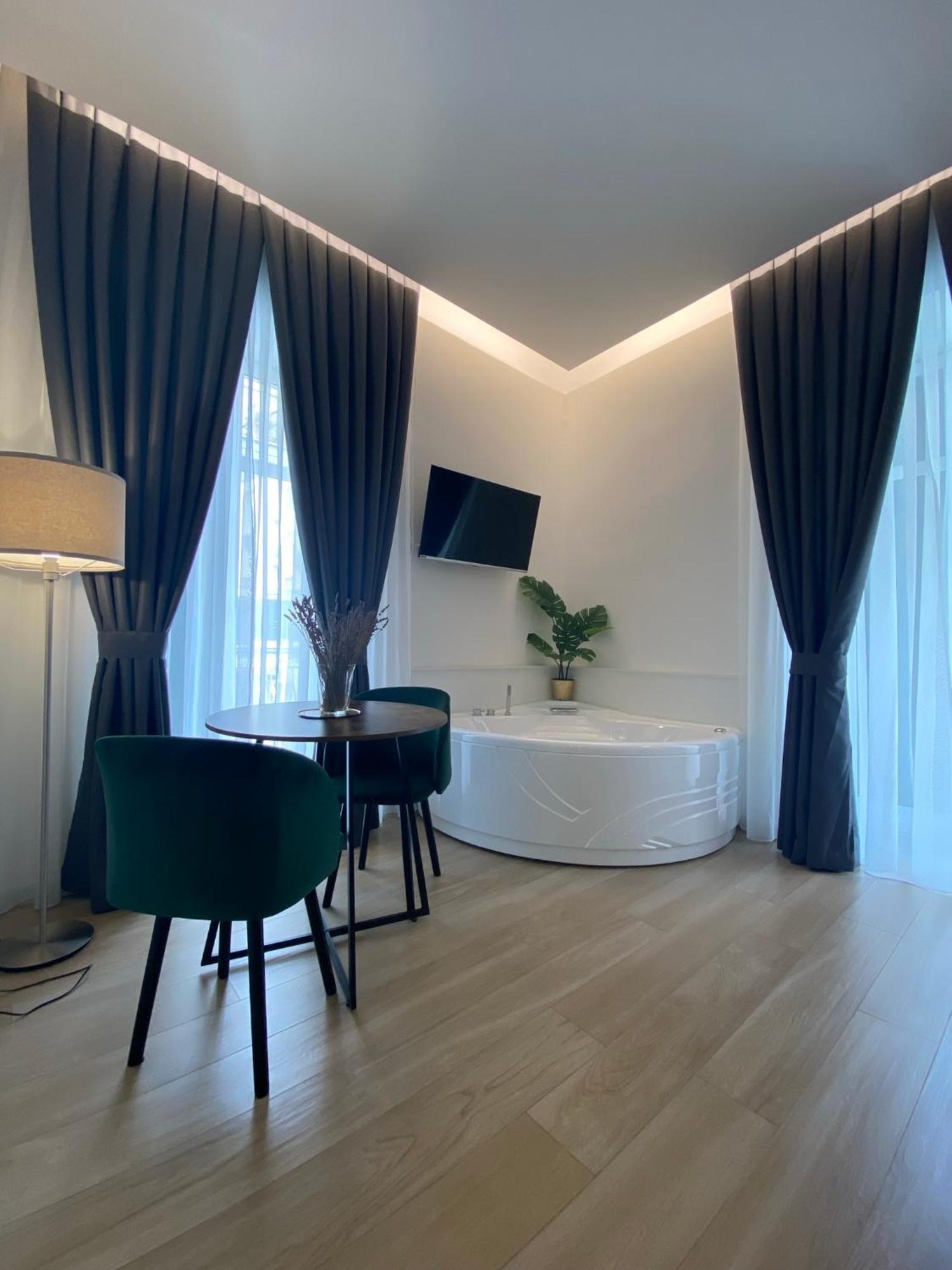 Gualtieri B&B - Luxury Rooms Сан-Джорджо-а-Кремано Экстерьер фото