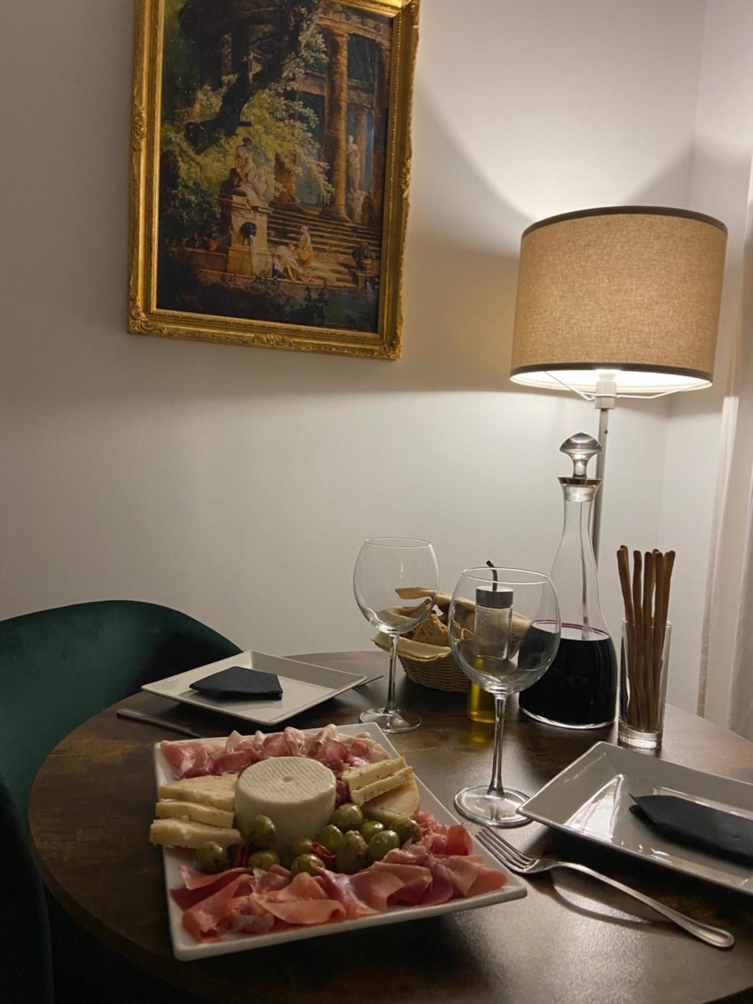 Gualtieri B&B - Luxury Rooms Сан-Джорджо-а-Кремано Экстерьер фото